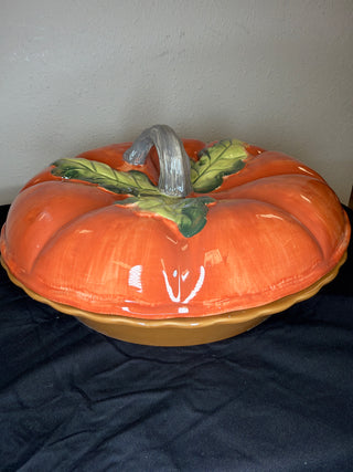 Harvest Fields 3D Pumpkin covered Pie Carrier