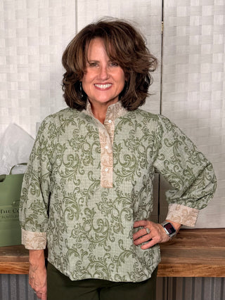 Voy Quarter Button Down Contrast Band Paisley Top