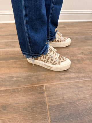 Risen High Rise Crop Frayed Hem Jeans