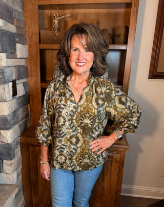 Abstract Print Scalloped V Neck Top