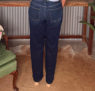 Judy Blue Mid Rise Short Inseam Straight