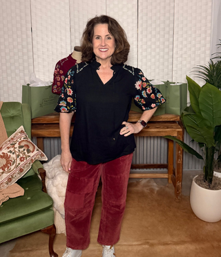 Umgee Embroidered Puff Sleeve Top