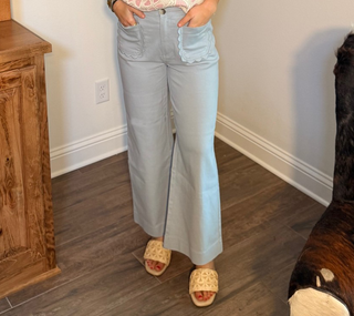 The “Sweet Detail” Scallop Pocket Pants by Entro