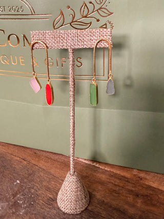 WW Asymmetrical Arch Earring