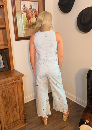 Entro Sweet Scallop Eyelet Vest