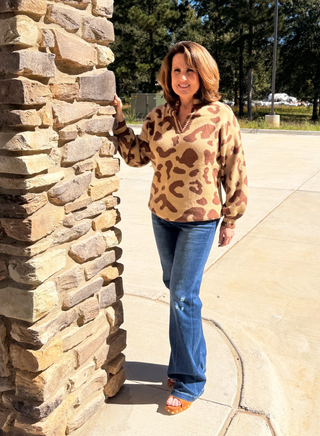 BiBi Leopard Printed Knit V Neck Banded Sweater with Balloon Sleeves