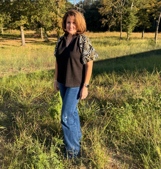 THML Embroidered Detail Puff Sleeve V Neck Top