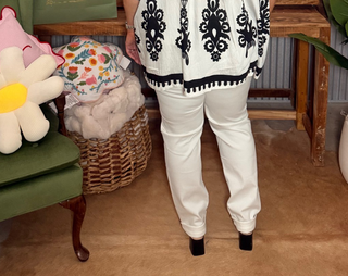 Judy Blue Aurora Weekender White Jeans