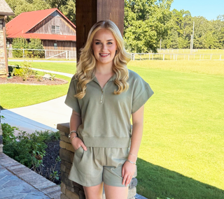 She & Sky Short Set with pockets